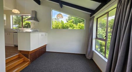 Light-Filled Townhouse with Stunning Valley Views - Photo 2