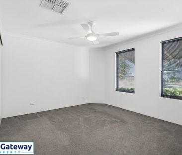 Aubin Grove - Stunning Family Home - 3 x 2 - $720 p/w - Photo 2