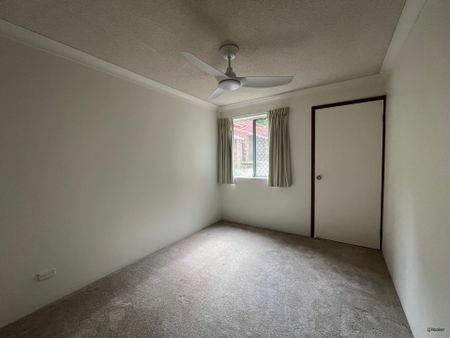 2-Bedroom Unit in Burleigh Heads � Prime Location - Photo 4