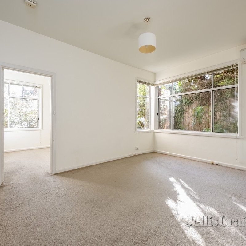 2/2A Burnie Street, Toorak - Photo 1