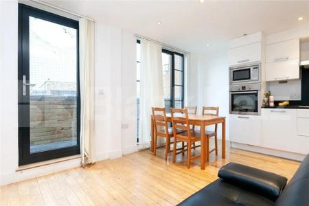 Stylish 2 double bedroom property with access to private balcony - Photo 4