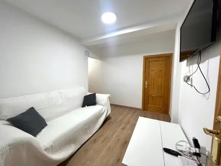 Calle León, Getafe, Community of Madrid 28903 - Photo 5