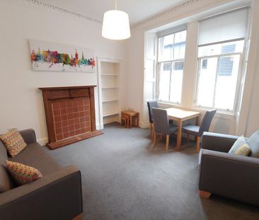 2 bedroom flat to rent - Photo 4