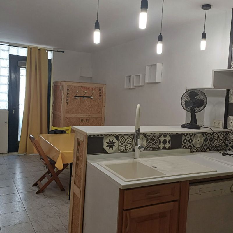 Appartement Sete 3 pièce(s) MEUBLE - - Photo 1