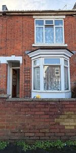 3 bedroom terraced house to rent - Photo 4