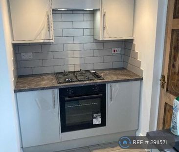 2 bedroom semi-detached house to rent - Photo 1