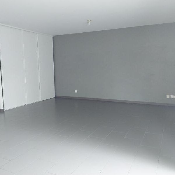 Location Appartement 4 Pièces 77 m² - Photo 1