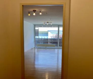 Ruhige 2-Zimmer-Wohnung mit großer Loggia & U-Bahn Nähe - Foto 2