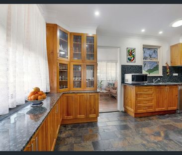 A Unique Home with a Little Extra – 3-Bed + Studio - Photo 6