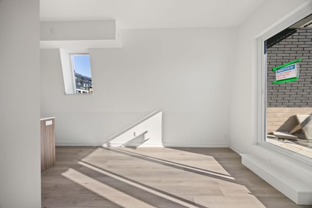 For Lease - 863 St. Clair Avenue Unit# 405, Toronto, Ontario - Photo 1