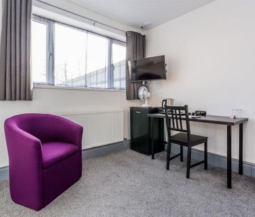 1 bedroom in a house share to rent - Photo 6