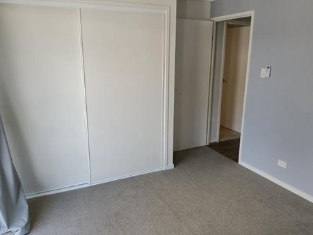2 Bedrooms Available in Shared Townhouse - Photo 4