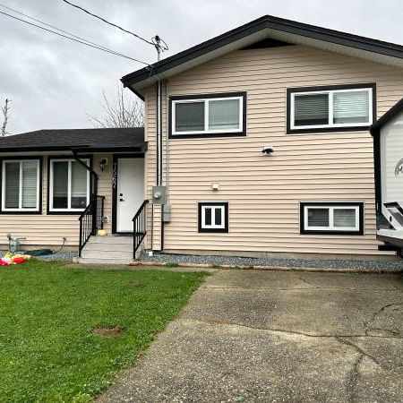 Single family home w/self contained suite. - Photo 4