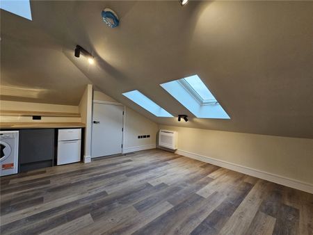 Holgate Court, RM1, Romford - Photo 5