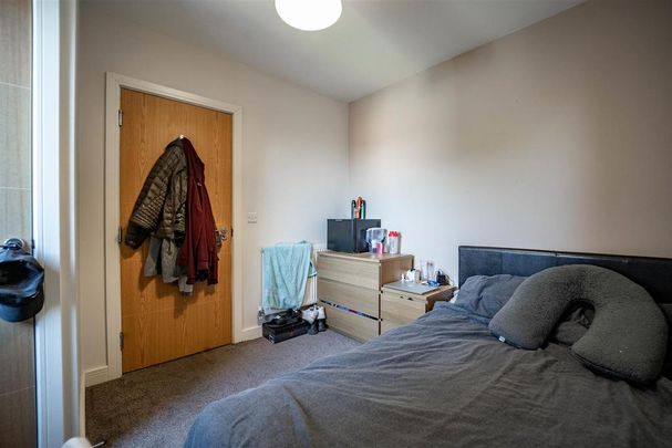 10 bedroom house to rent - Photo 1