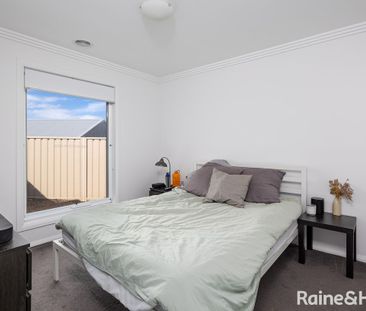 3/12 Beetson Street, Boorooma, NSW 2650 - Photo 5