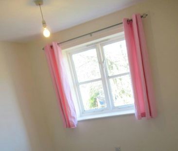 Semi-detached house to rent on - Photo 6