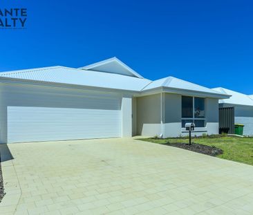 🌊 MODERN COASTAL LIVING IN NEW FAMILY HOME - Photo 3