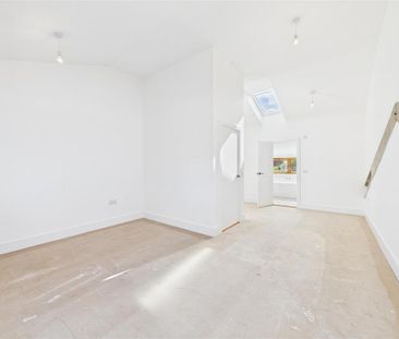 4 bedroom detached house to rent - Photo 6