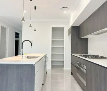 Modern Family Home in Prime Box Hill Location - Photo 6