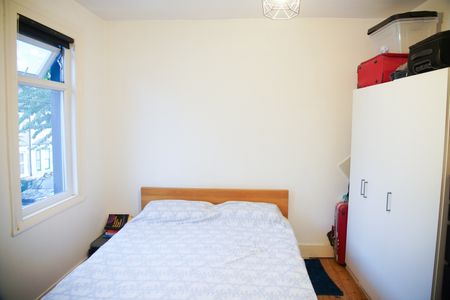 3 Bed Terraced House, Vernon Road, E15 - Photo 4