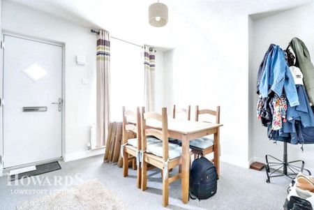 3 bedroom terraced house to rent - Photo 3