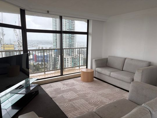 Fully Furnished High Rise Apartment Overlooking Surfers Beach - Photo 1