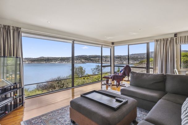 Harbour Views, Privacy & Flexible Living - Photo 1