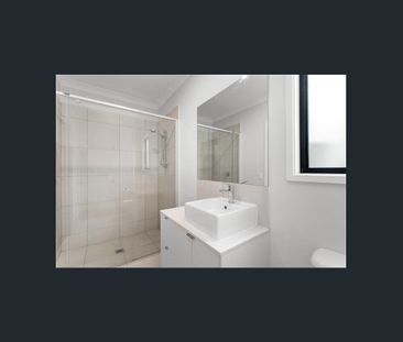 Modern 3-Bedroom House Opposite Parkland - Photo 6