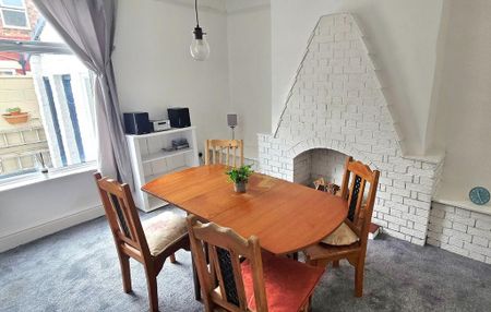3 bedroom terraced house to rent - Photo 2