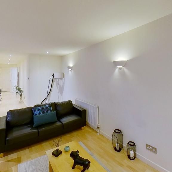 3 bedroom flat to rent - Photo 1