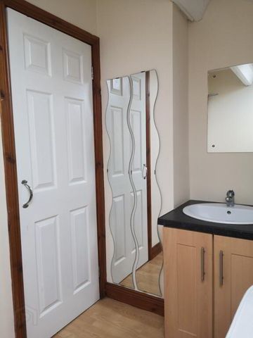 23 Agincourt Avenue, Belfast, BT7 1QA - Photo 5