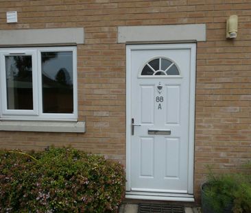 Terraced House to rent on - Photo 1