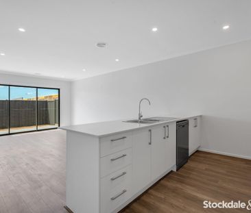 Modern Comfort, Perfectly Positioned ! - Photo 5