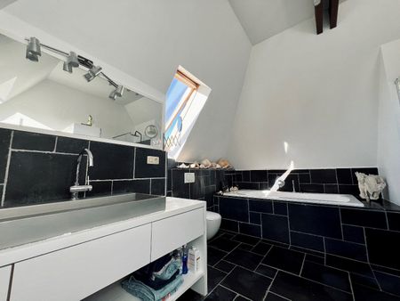 Ruime en exclusieve woning gelegen in centrum met 2 (of 3) slpks en terras - Photo 5