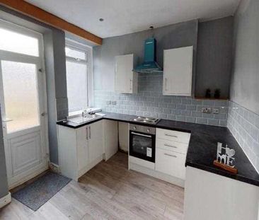 3 bedroom terraced house to rent - Photo 6