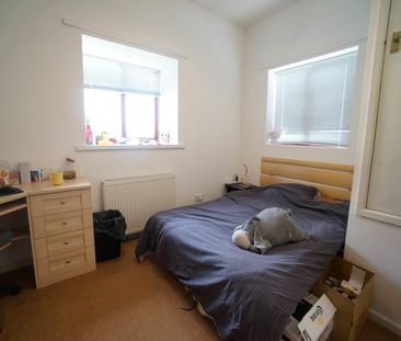 9 Craig Y Don Road - Photo 2