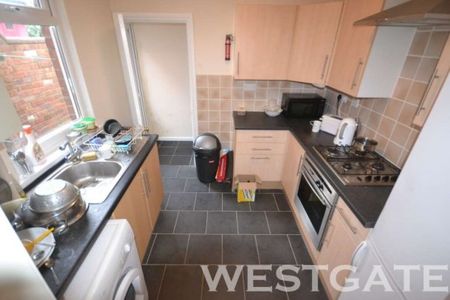 4 Bed - Highgrove Street, Reading - Photo 3