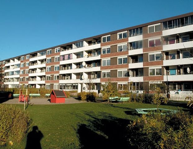 Bäckgårdsvägen 40, Vårby - Photo 1