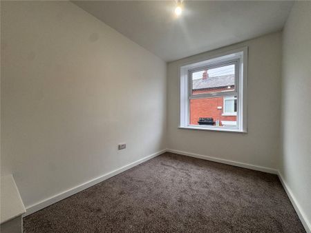 4 bedroom terraced house to rent - Photo 3