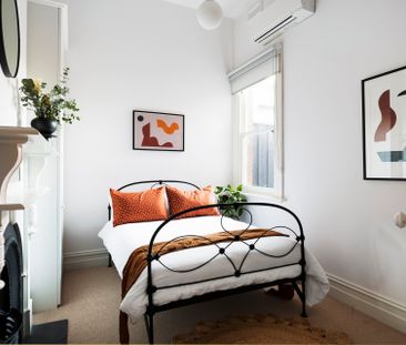 Well presented Contemporary Living with Victorian Charm - Photo 6