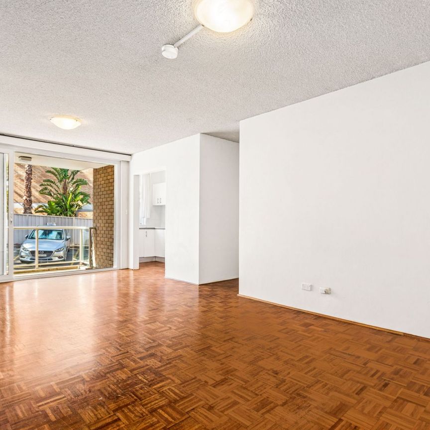 Spacious Two Bedroom - Photo 1