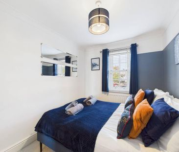 3 bedroom end of terrace house to rent - Photo 6