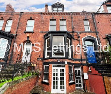 3 Bedroom Ground Floor Flat for rent in Regent Park Terrace - Photo 3