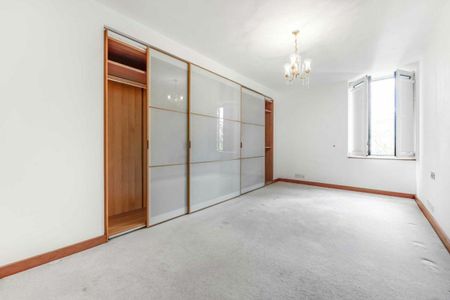 St. Johns Wood Road, St Johns Wood, NW8 - Photo 2