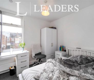 5 bedroom terraced house to rent - Photo 3