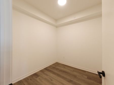 For Lease - 8 Interchange Way N/A Unit# 3910, Vaughan, Ontario - Photo 2