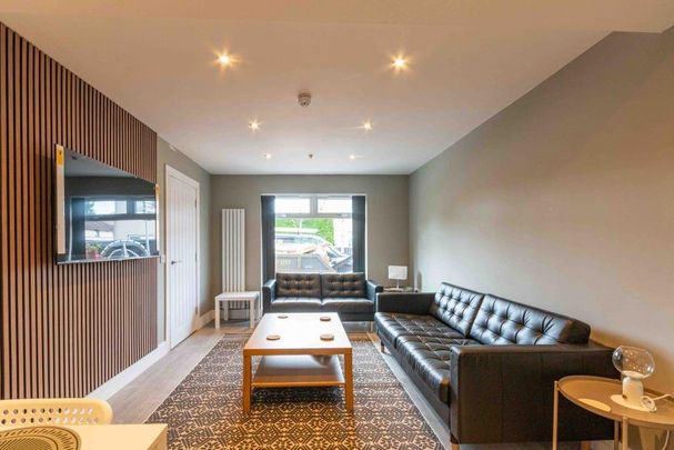 10 bedroom flat share to rent - Photo 1