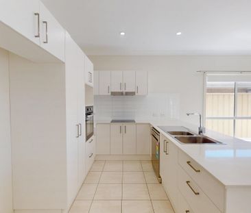 13C Wilton Drive, East Maitland NSW 2323 - Photo 5