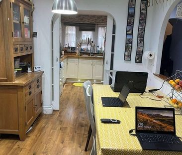 Room in a Shared House, Westmorland Close, E12 - Photo 3